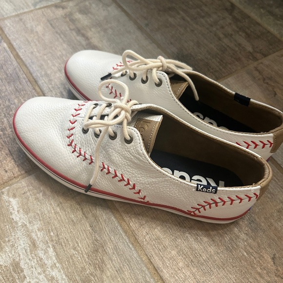 Like New Baseball Keds- Size Women’s 6 - Picture 5 of 10